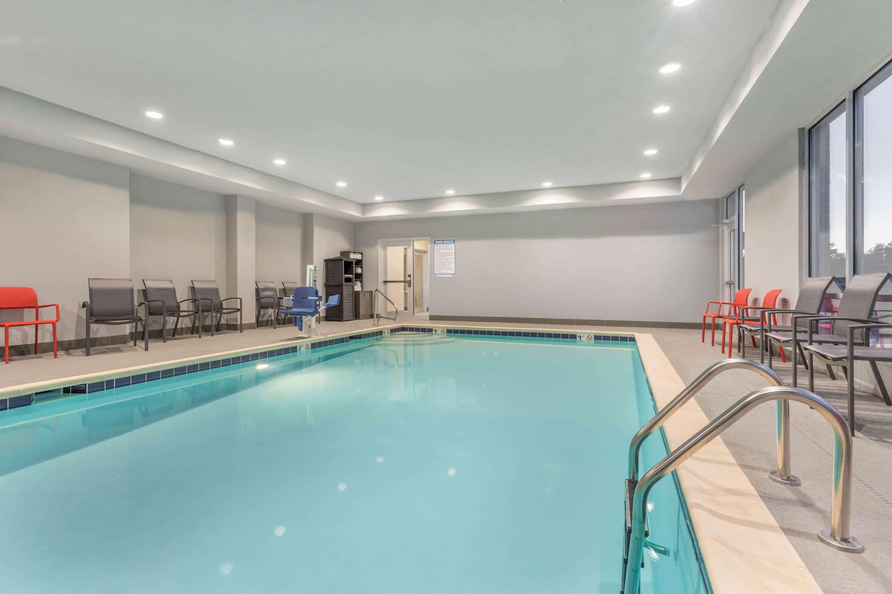 La Quinta Inn And Suites By Wyndham Bloomington Zewnętrze zdjęcie