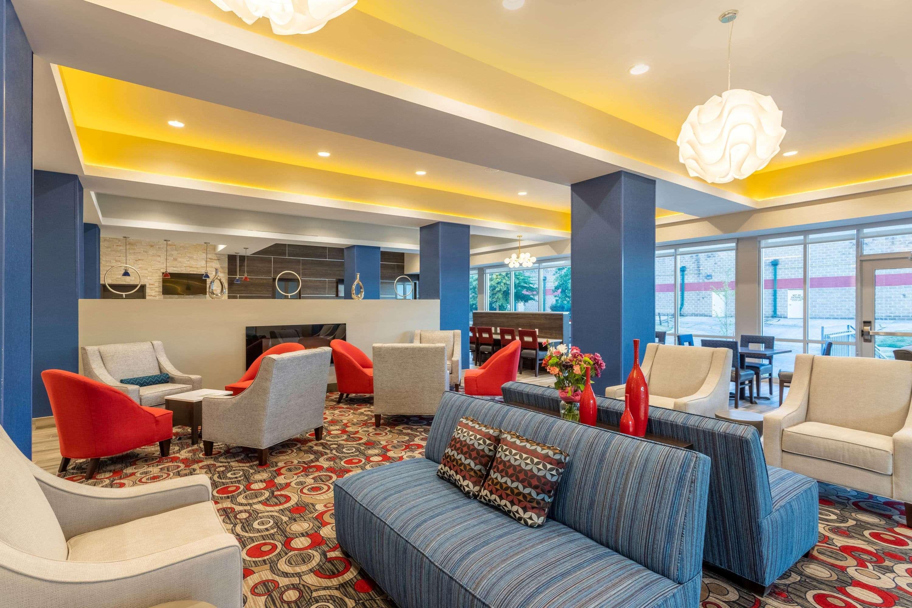 La Quinta Inn And Suites By Wyndham Bloomington Zewnętrze zdjęcie
